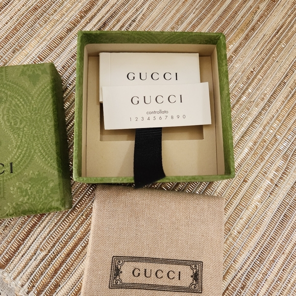 Gucci Sterling Silver Trademark Logo Engraved Earrings - Picture 6 of 9